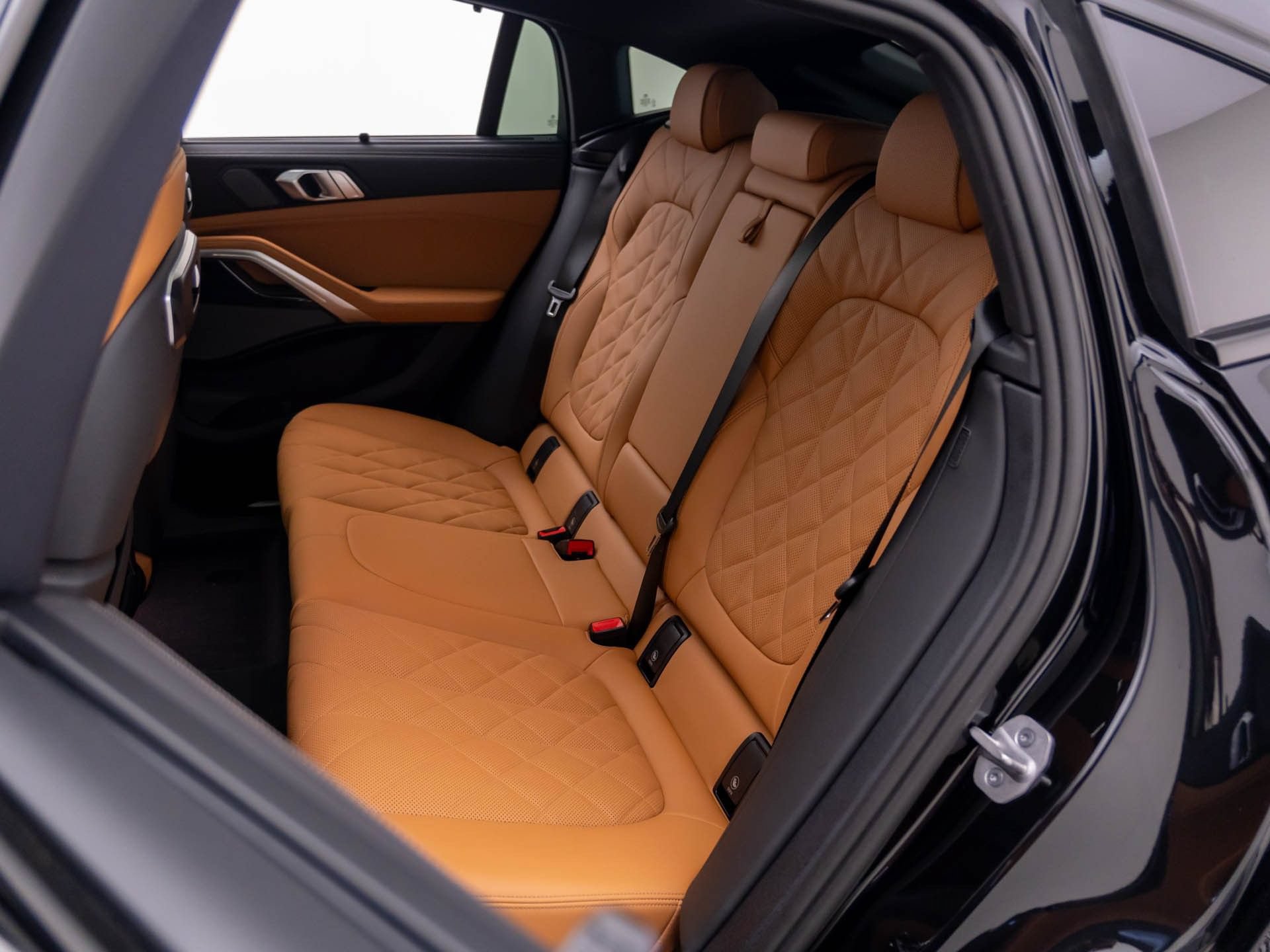 Used 2025 BMW X6 M60i w/ Executive Package AWD/4WD image 19
