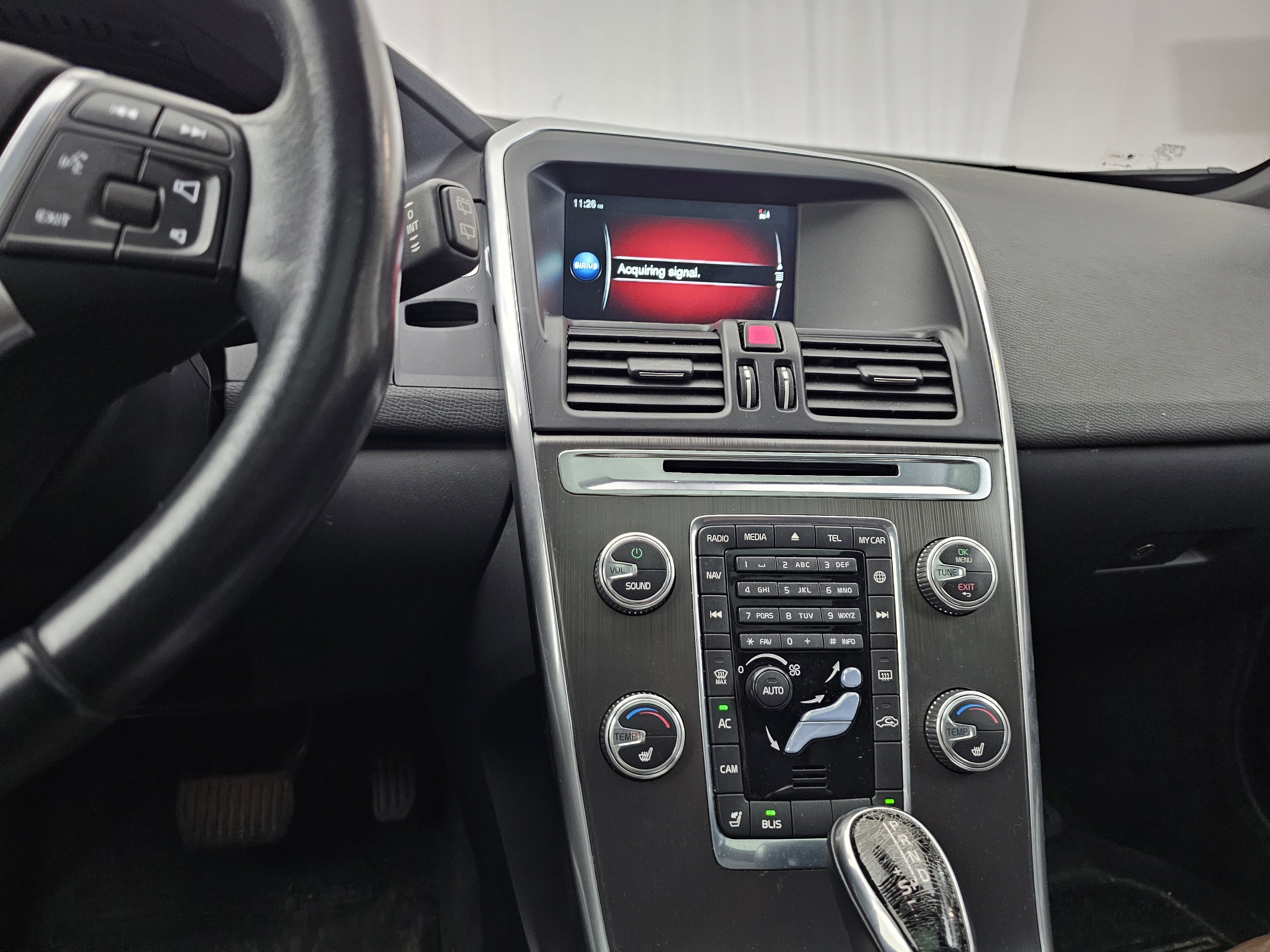 Used 2015 Volvo XC60 T5 image 30