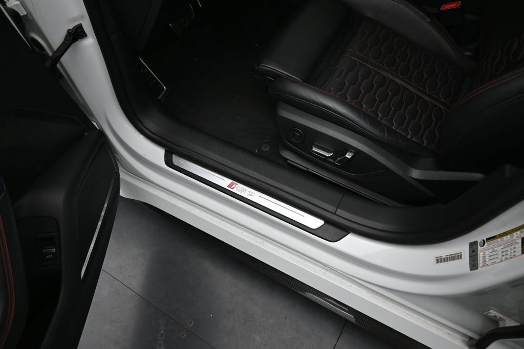 Used 2021 Audi RS 7 Sportback AWD/4WD image 17