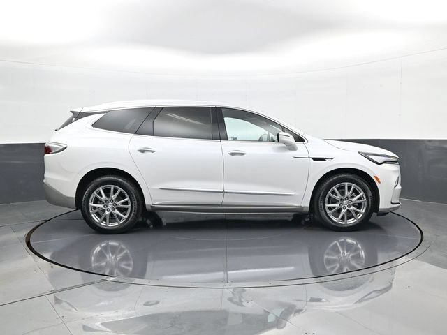 Used 2023 Buick Enclave Essence w/ Experience Buick Package AWD/4WD image 4