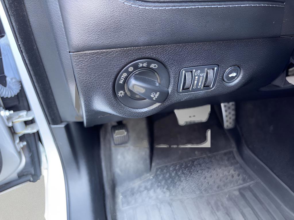 Used 2023 Dodge Charger R/T w/ Plus Group image 25