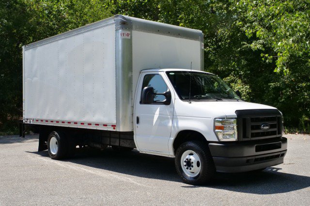 Used 2024 Ford E-450 and Econoline 450 Super Duty w/ Power Windows & Locks Group RWD image 4