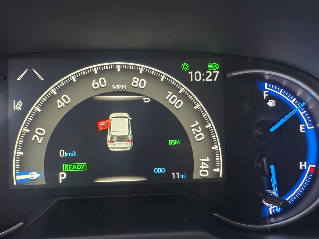 Used 2025 Toyota RAV4 XLE image 16