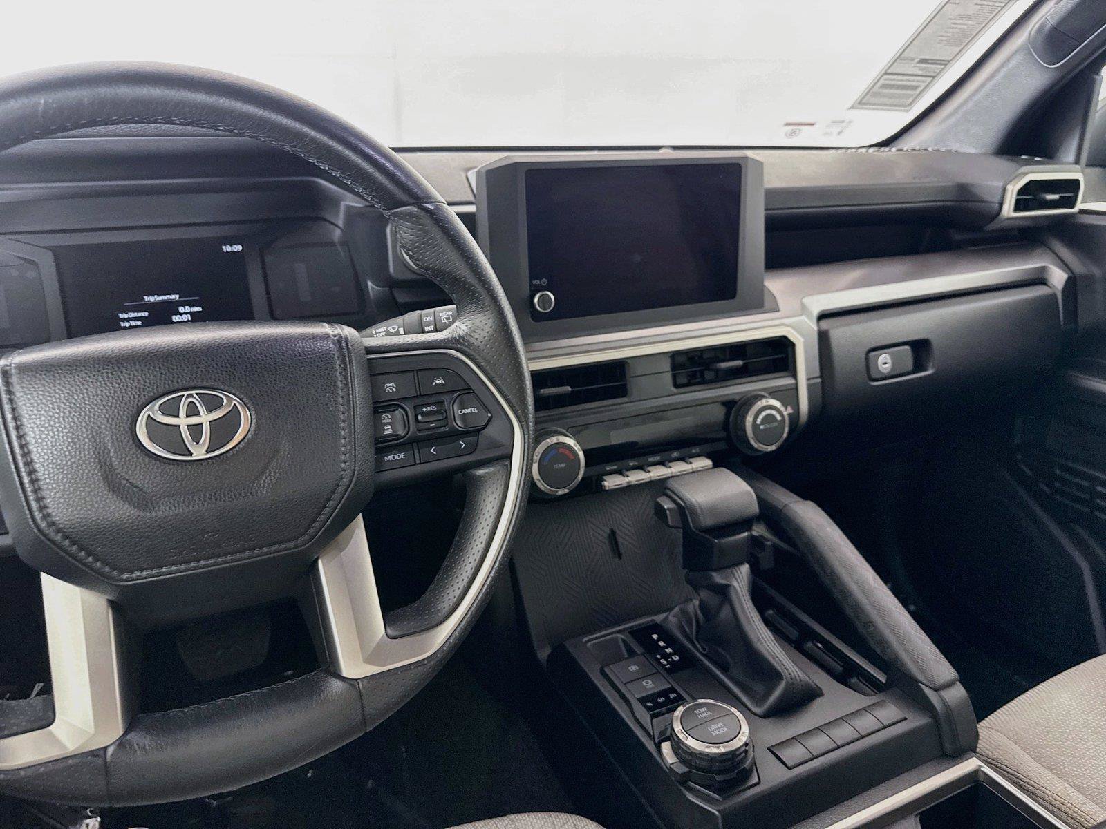 Certified 2025 Toyota 4Runner SR5 AWD/4WD image 30