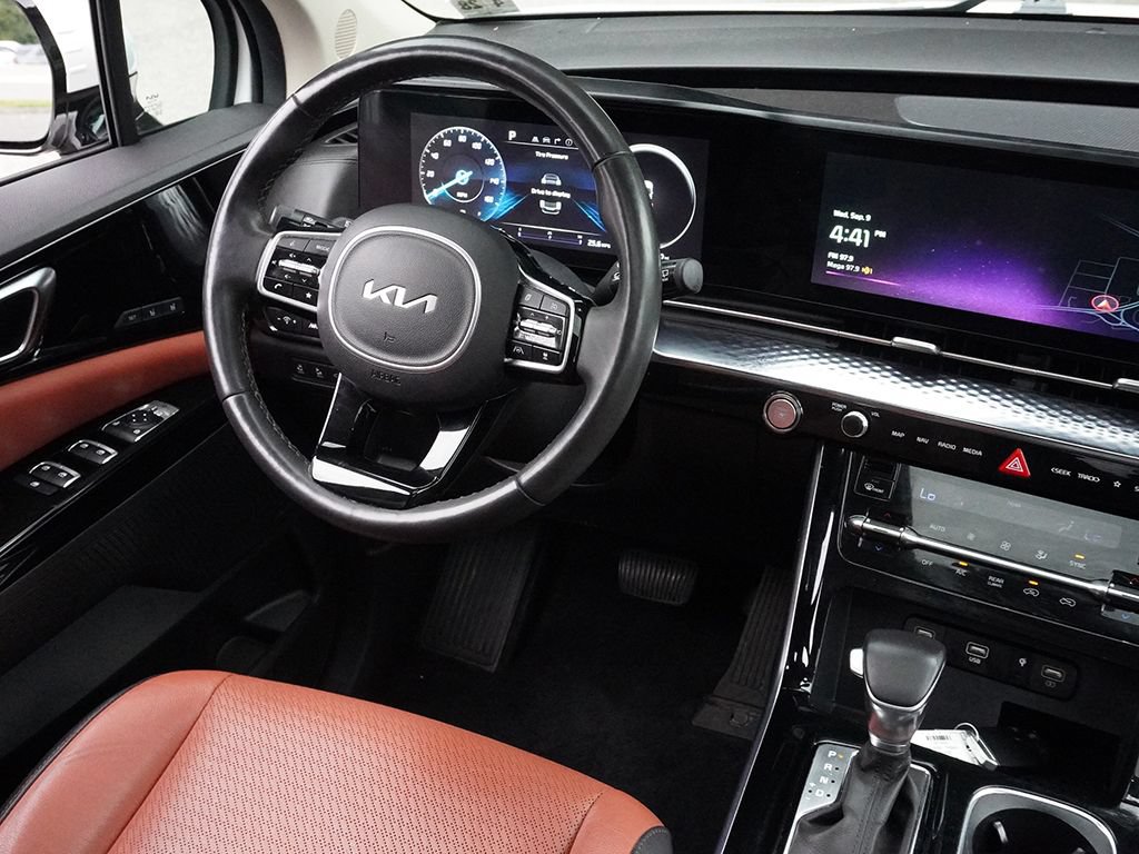 Used 2023 Kia Carnival SX Prestige FWD image 27