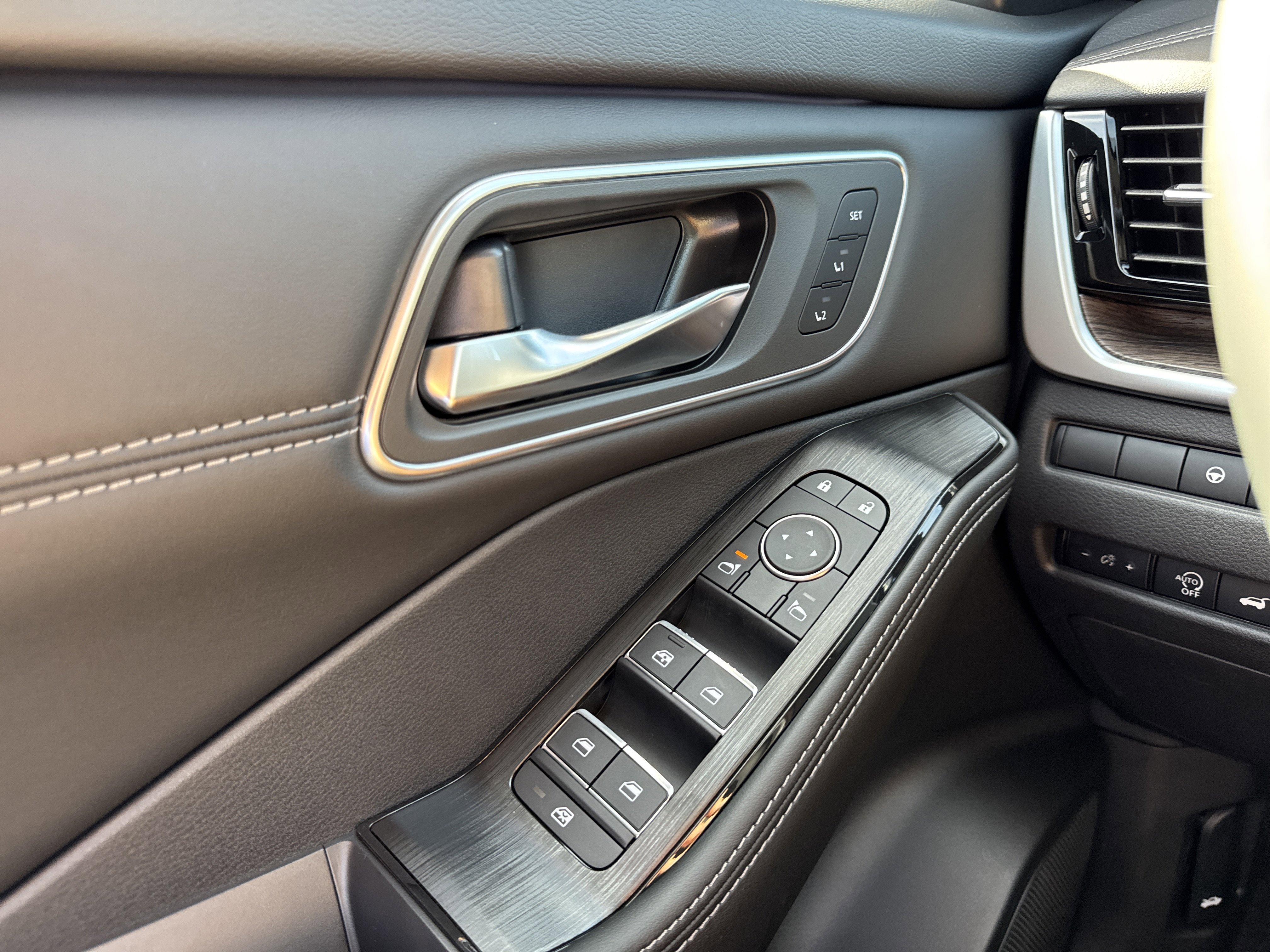 New 2026 Nissan Rogue Platinum image 24