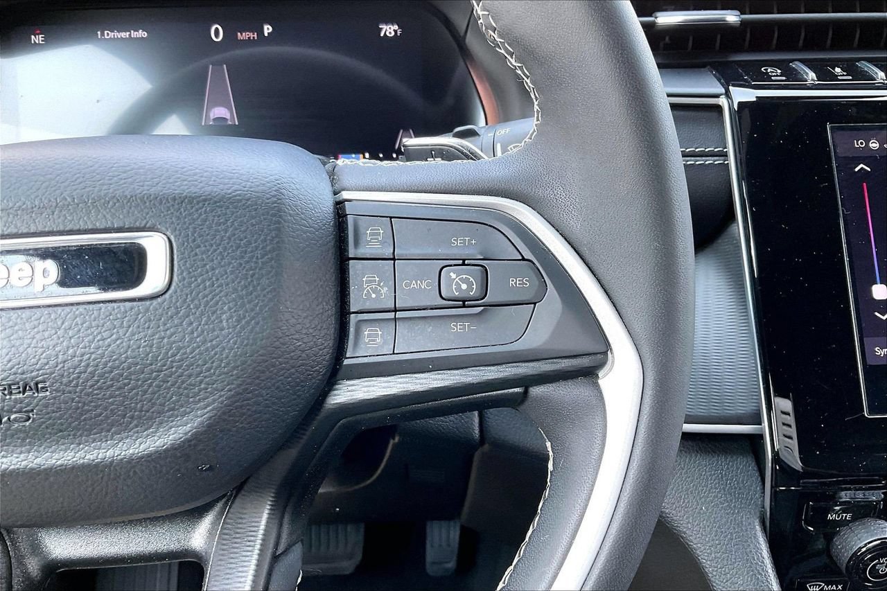 Certified 2023 Jeep Grand Cherokee Altitude AWD/4WD image 30