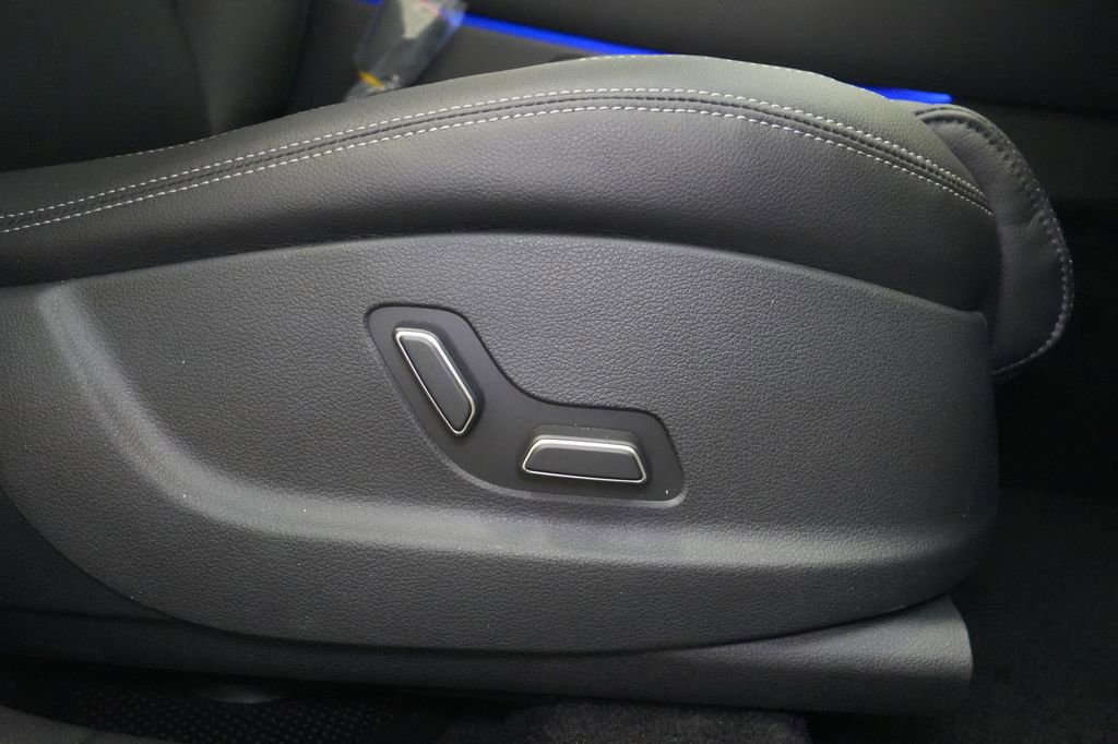 New 2026 Genesis GV70 2.5T image 29