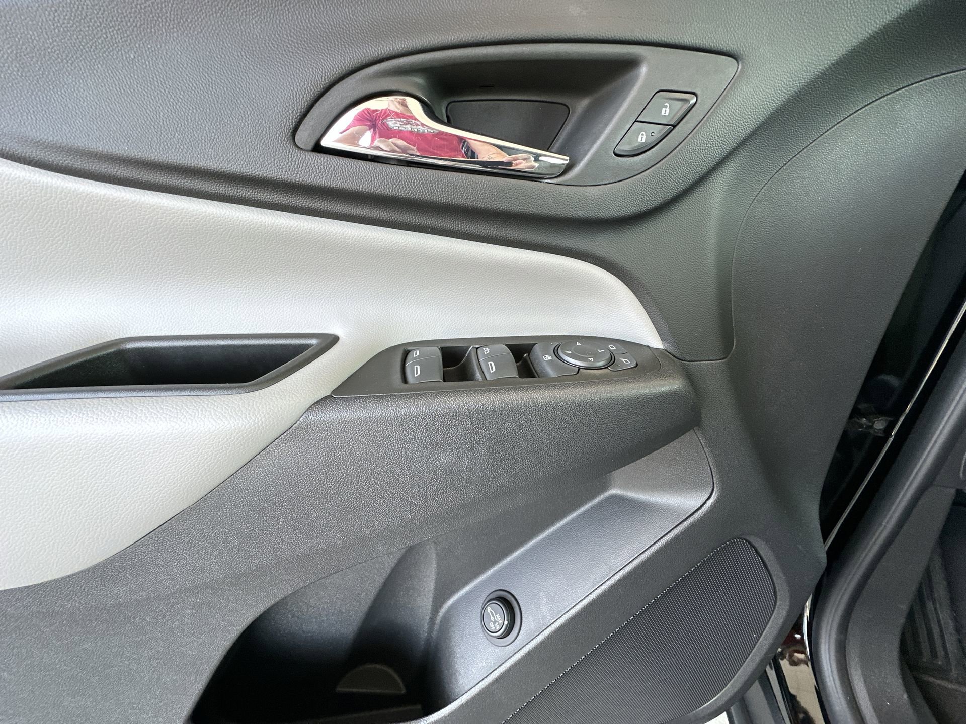 Used 2022 Chevrolet Equinox LT FWD image 22