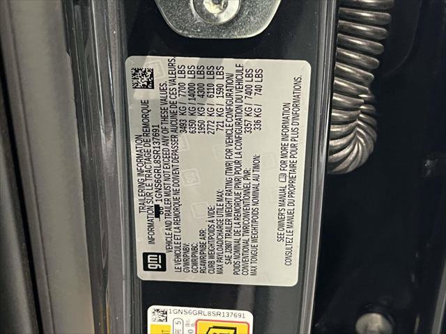 Used 2025 Chevrolet Suburban High Country AWD/4WD image 18