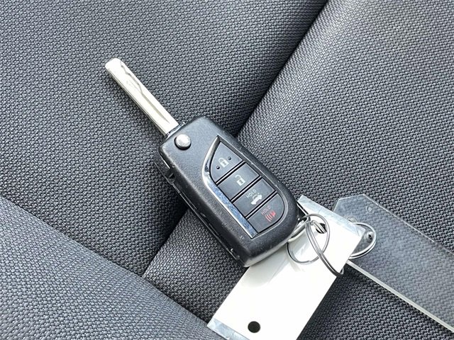Used 2024 Toyota Corolla LE image 30