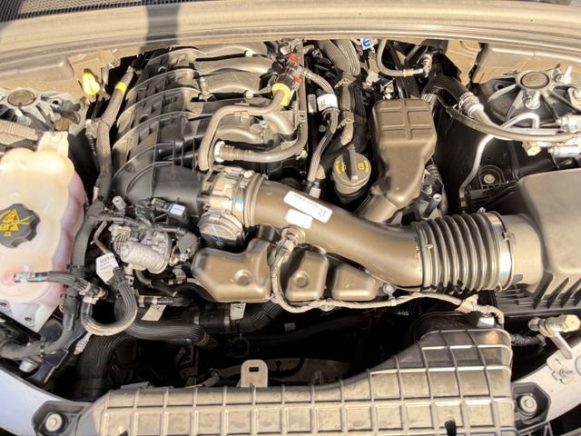 Used 2024 Jeep Grand Cherokee Laredo w/ MOPAR Finishing Package image 34