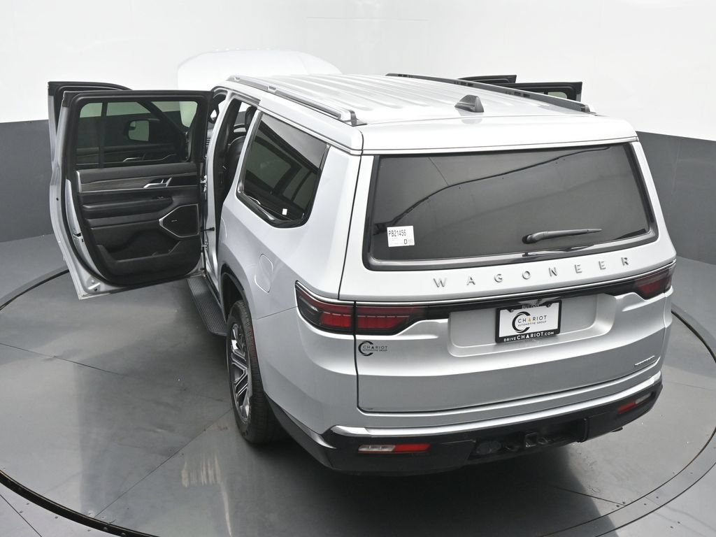 Used 2024 Jeep Wagoneer L Series II w/ Flexible Seating Group AWD/4WD image 66