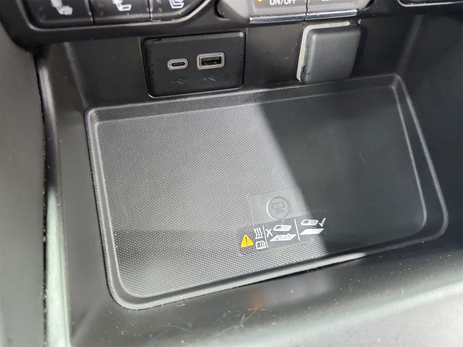 Used 2024 Chevrolet Tahoe Premier image 32