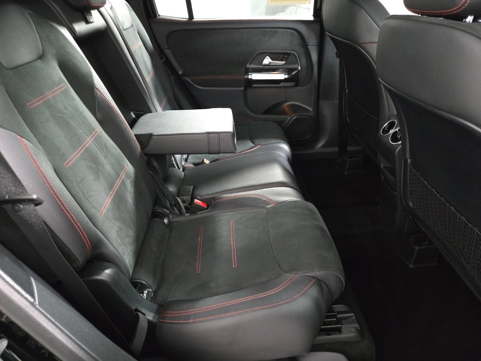 Used 2023 Mercedes-Benz GLB 250 image 17