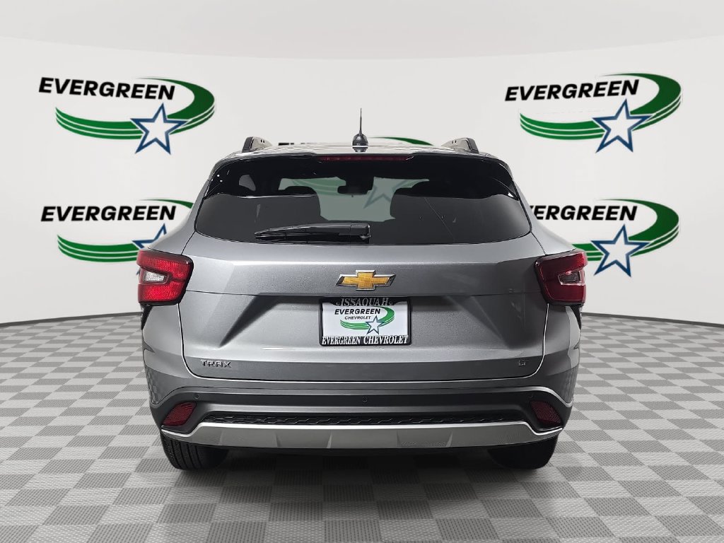 Used 2025 Chevrolet Trax LT w/ Driver Confidence Package FWD image 6