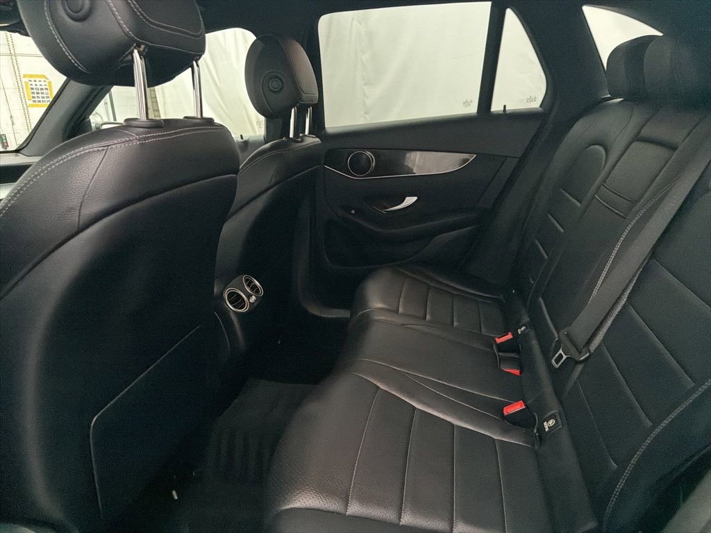 Used 2019 Mercedes-Benz GLC 300 4MATIC image 19