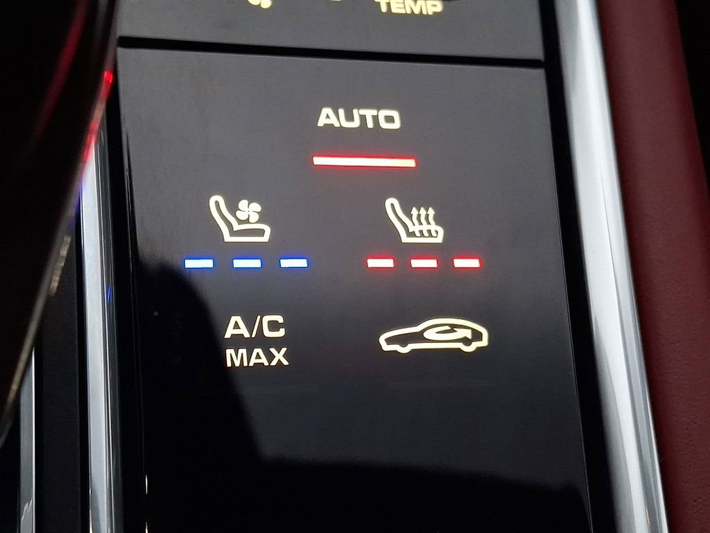 Used 2023 Porsche Panamera 4 w/ Premium Package image 23