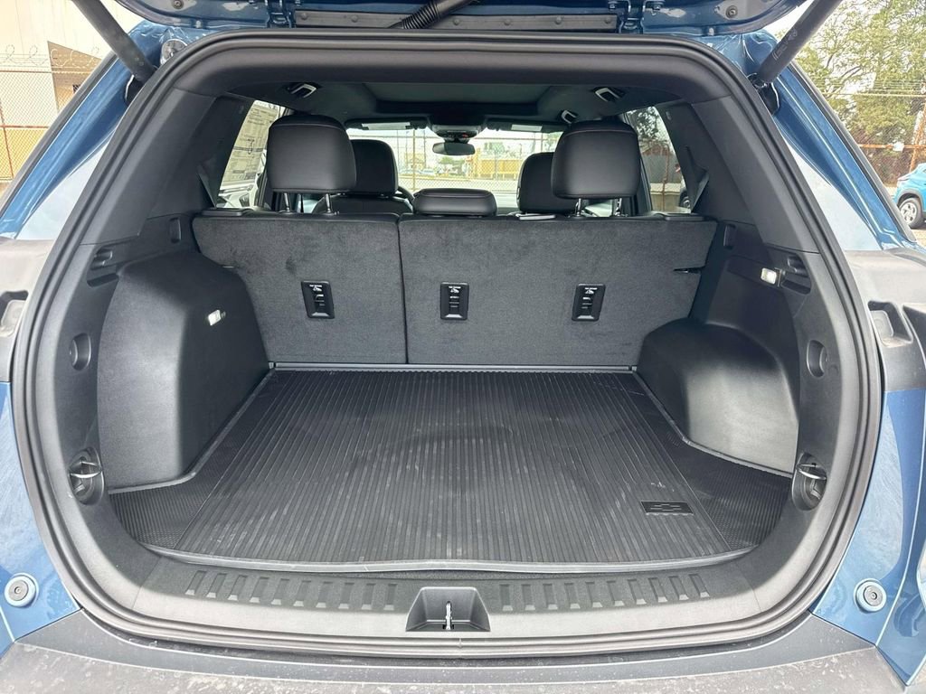 New 2026 Chevrolet Suburban Premier image 35