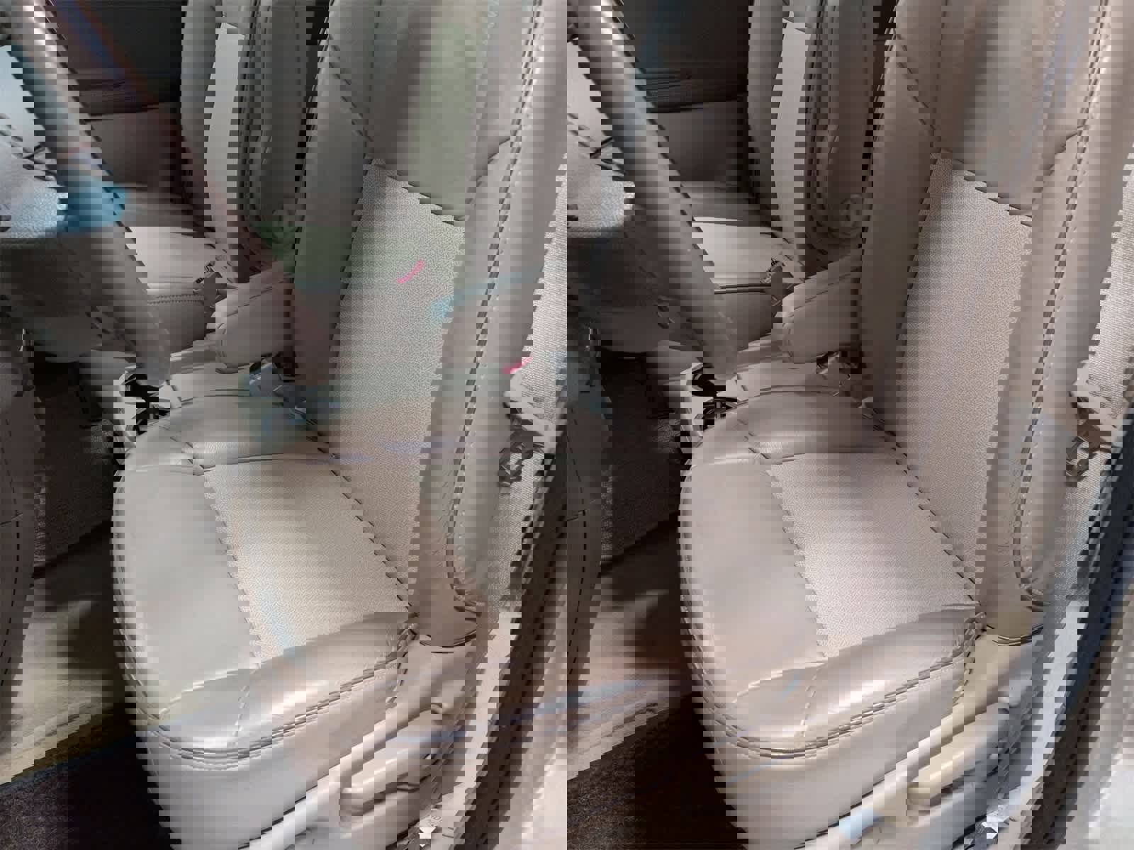 Used 2005 Buick Terraza CX image 17