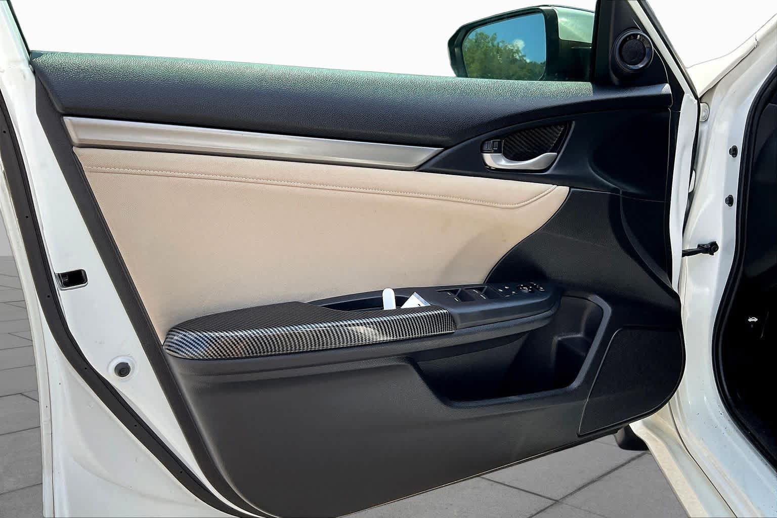 Used 2019 Honda Civic EX image 22