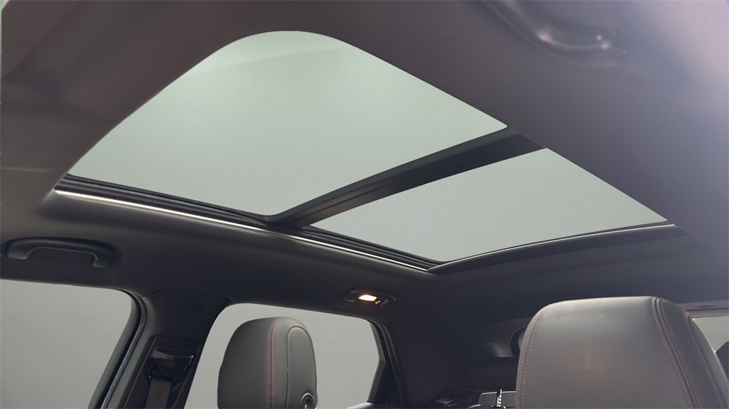 Used 2021 Chevrolet TrailBlazer RS w/ Sun and Liftgate Package image 16