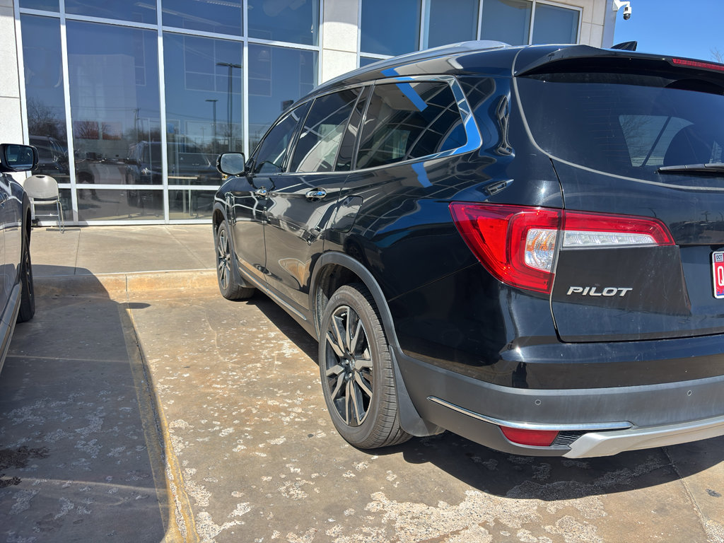 Used 2022 Honda Pilot Touring image 3