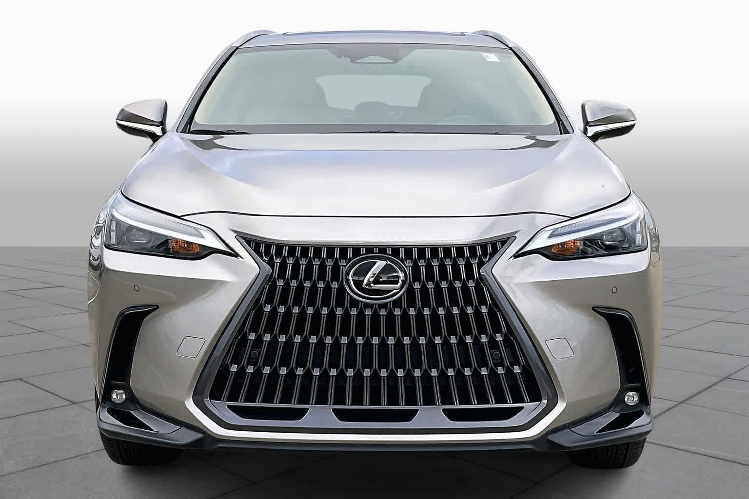 Used 2024 Lexus NX 250 FWD image 4