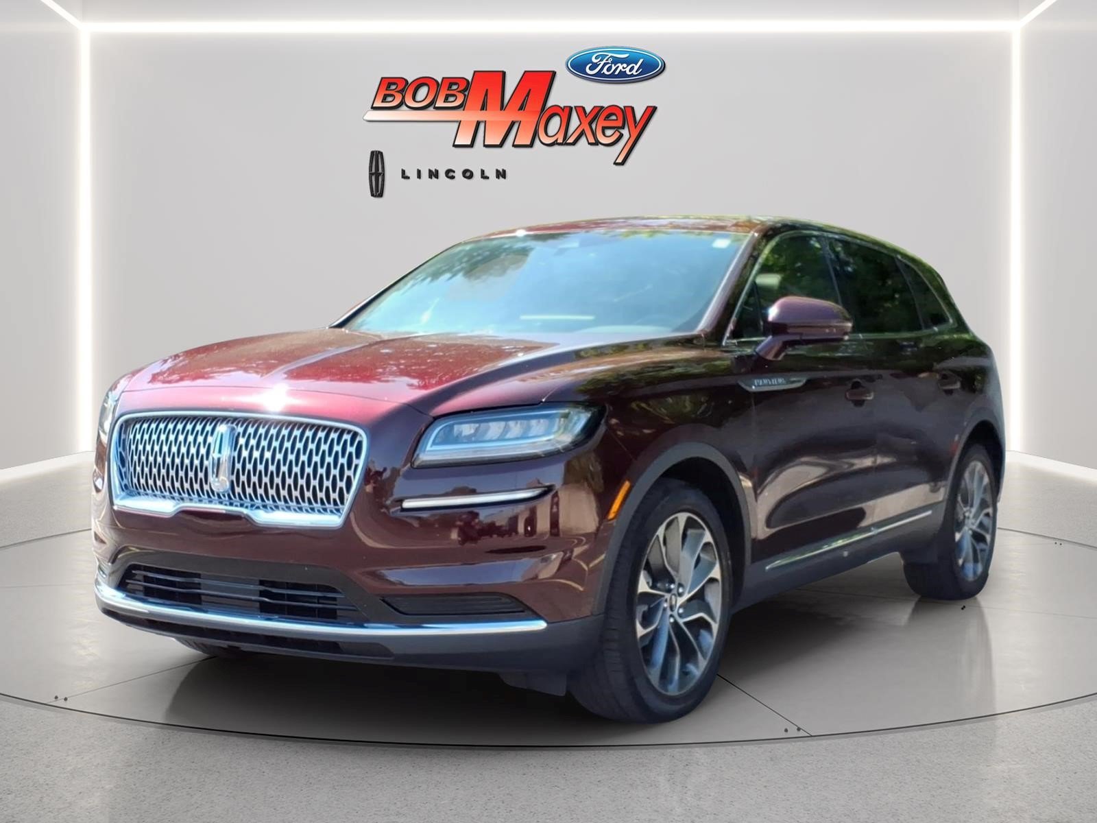 Used 2023 Lincoln Nautilus Reserve AWD/4WD image 1
