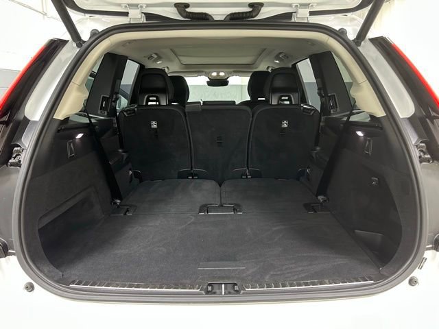 Used 2025 Volvo XC90 B5 Plus image 8