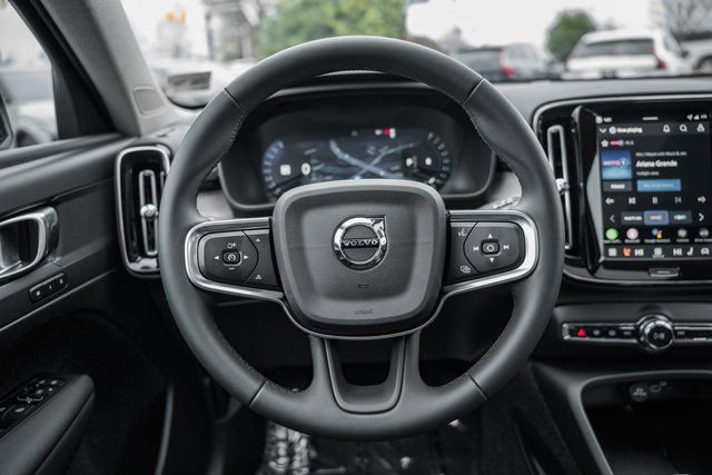 New 2026 Volvo XC40 B5 Plus w/ Protection Package Premier image 32