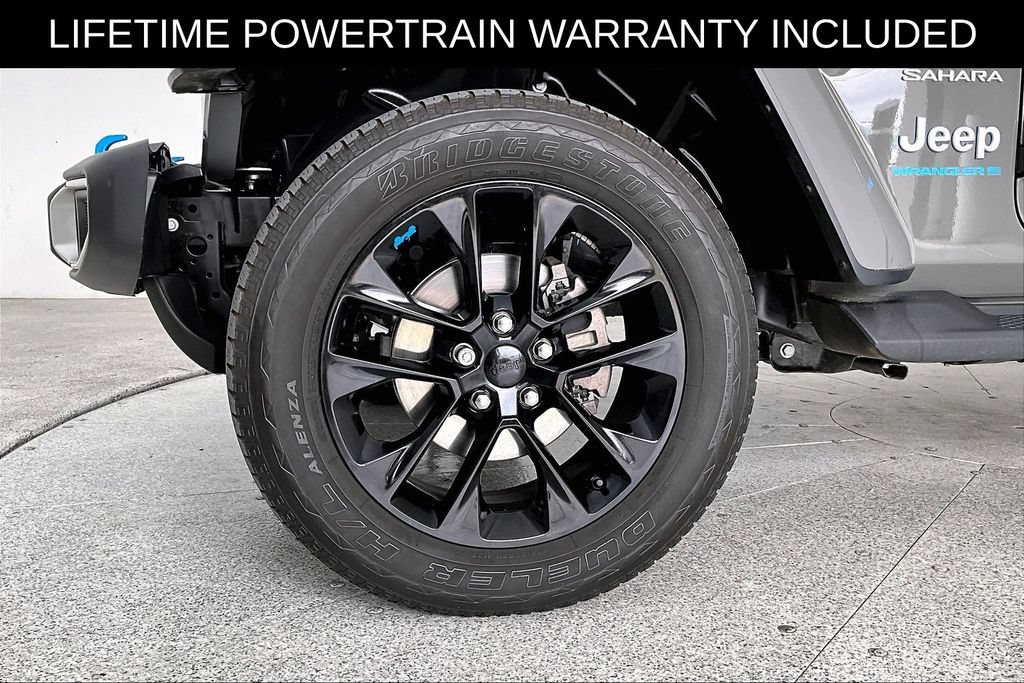 Used 2023 Jeep Wrangler Unlimited Sahara AWD/4WD image 12