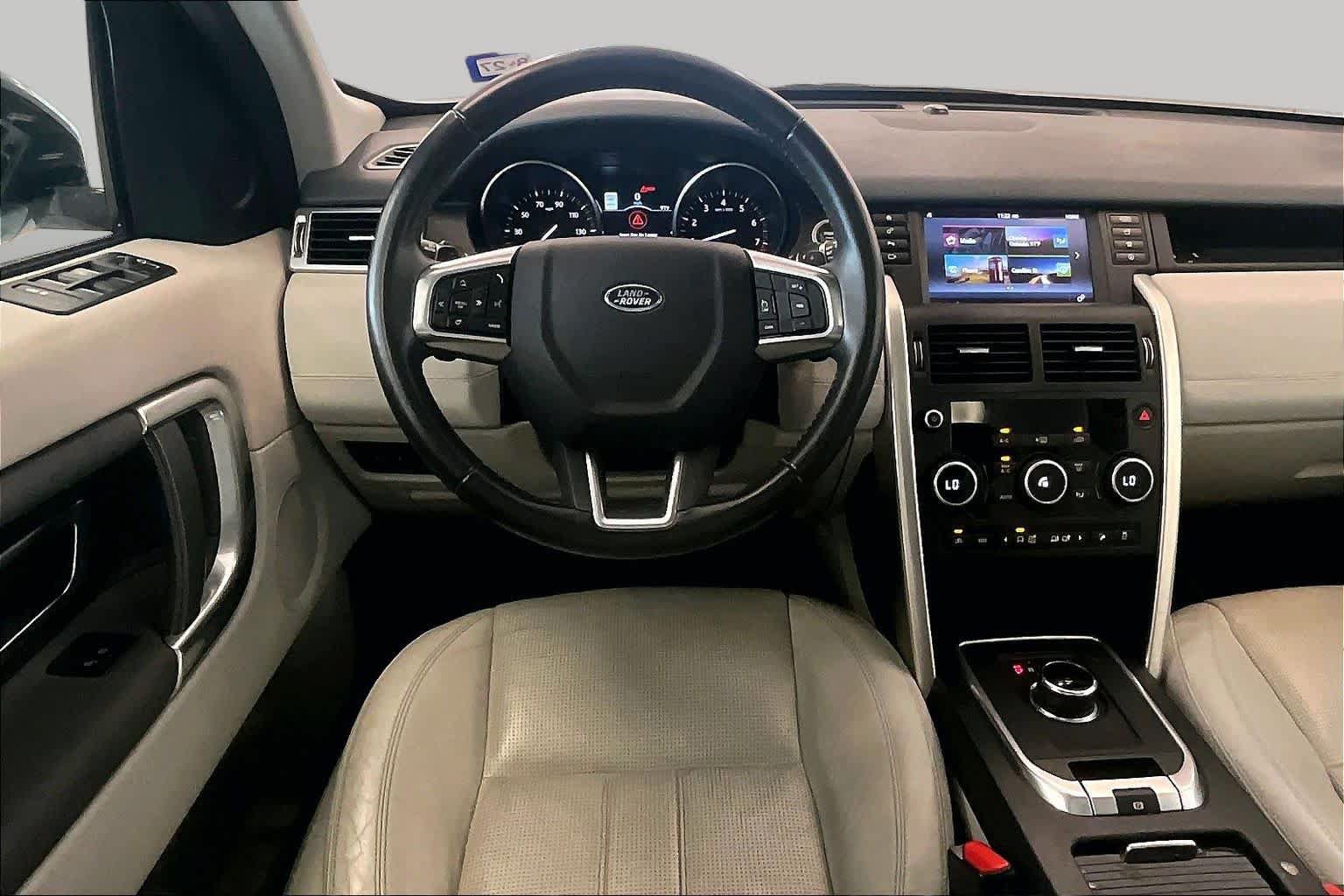 Used 2017 Land Rover Discovery Sport HSE AWD/4WD image 5