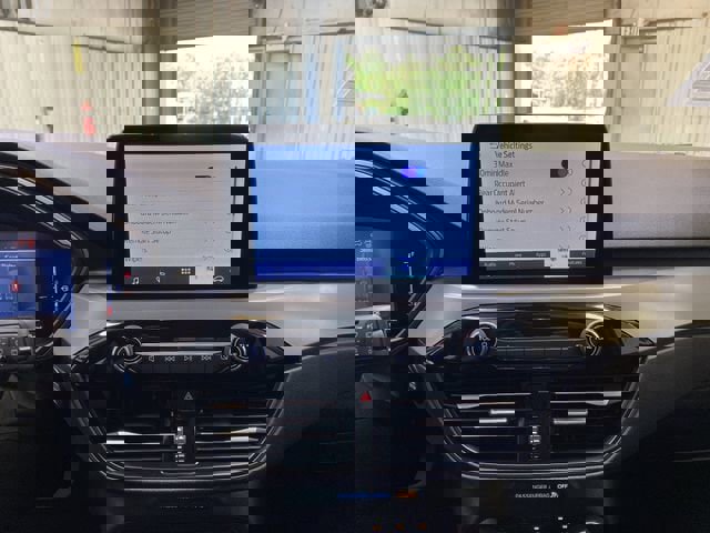 Used 2025 Ford Escape Active image 36