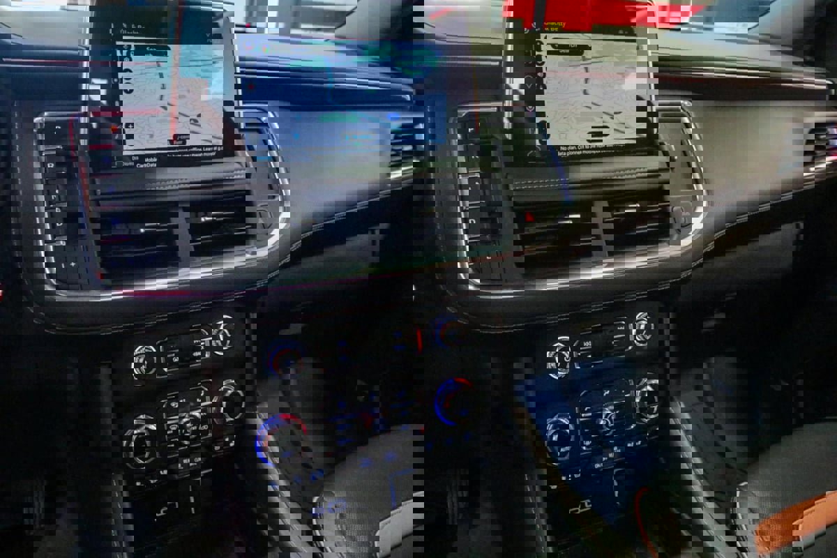 Used 2023 GMC Yukon XL AT4 w/ AT4 Premium Plus Package image 20