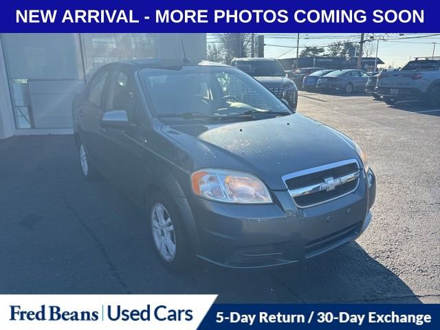 Used 2010 Chevrolet Aveo LT w/ Power and Convenience Package image 3
