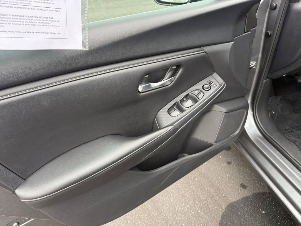 Used 2024 Nissan Sentra SV image 11