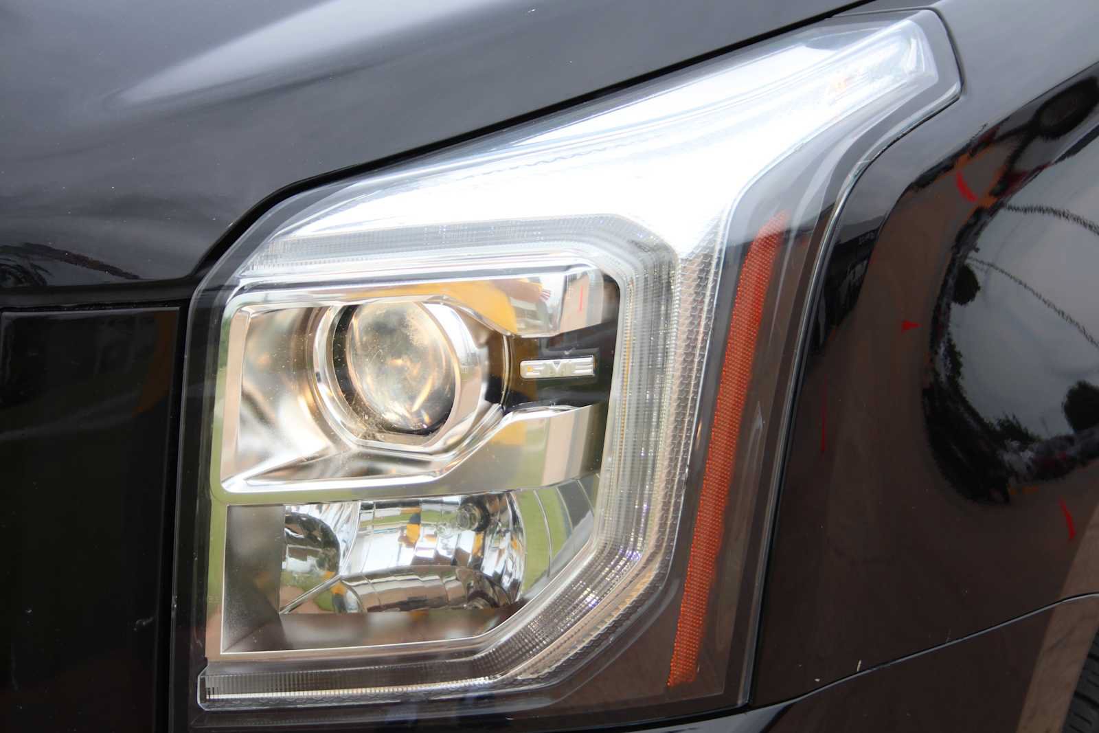 Used 2019 GMC Yukon SLT RWD image 4