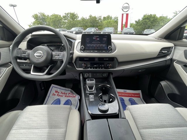 Certified 2023 Nissan Rogue SV image 21