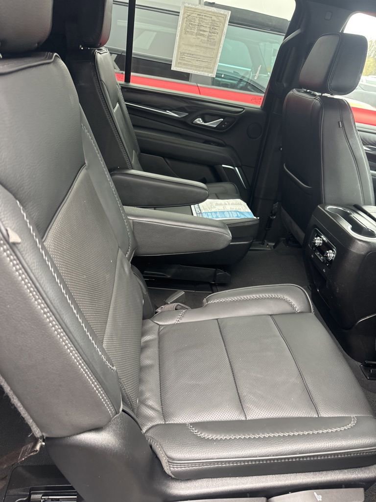 Used 2024 GMC Yukon XL Denali w/ Max Trailering Package image 8