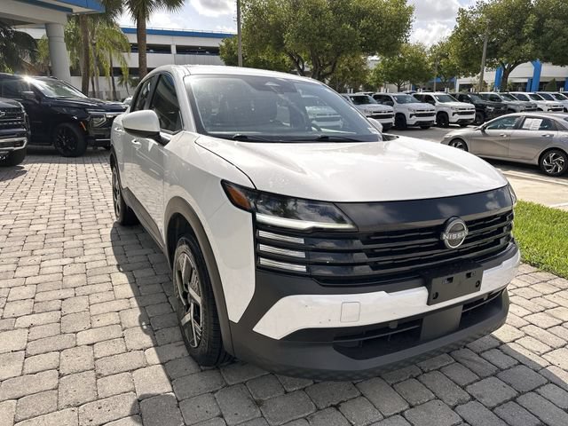 Used 2025 Nissan Kicks SV FWD image 17
