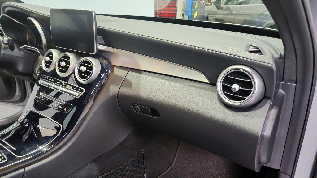 Used 2015 Mercedes-Benz C 63 AMG S image 28