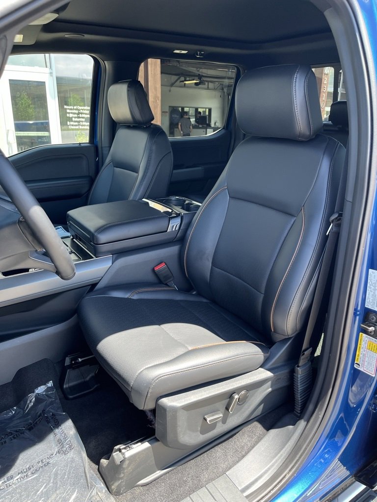 New 2025 Ford F150 Lariat w/ Equipment Group 502A High image 14