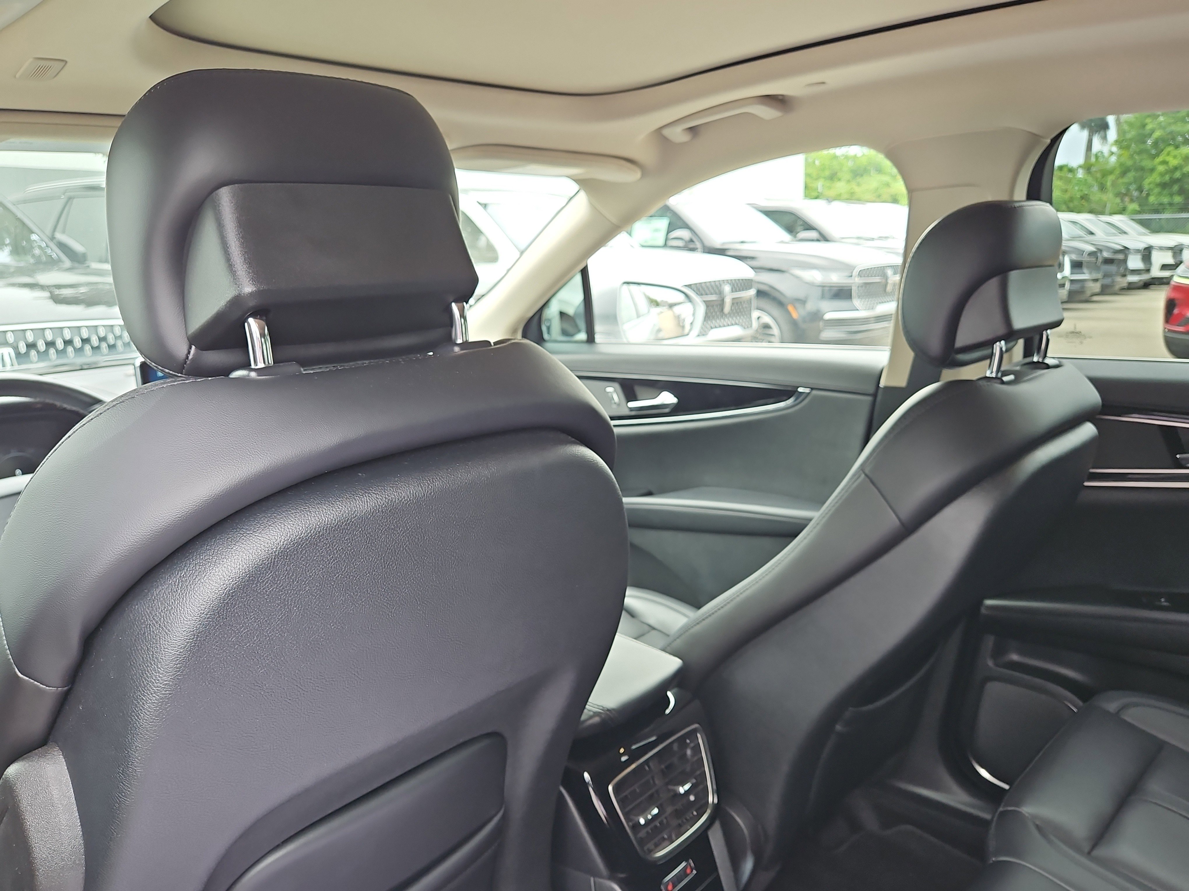 Certified 2023 Lincoln Nautilus Reserve w/ Equipment Group 201A image 9