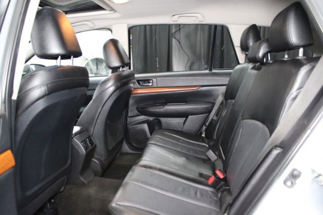 Used 2013 Subaru Outback 2.5i Limited AWD/4WD image 18