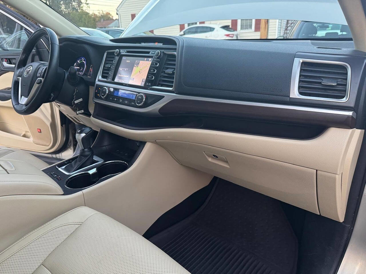 Used 2015 Toyota Highlander Limited Platinum image 27