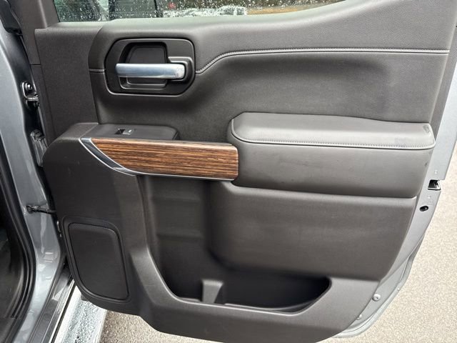 Used 2021 Chevrolet Silverado 1500 High Country w/ Technology Package image 12