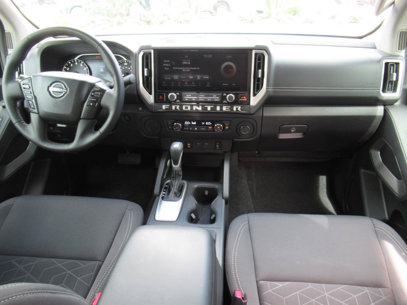 Used 2026 Nissan Frontier SV w/ SV Convenience Package RWD image 12