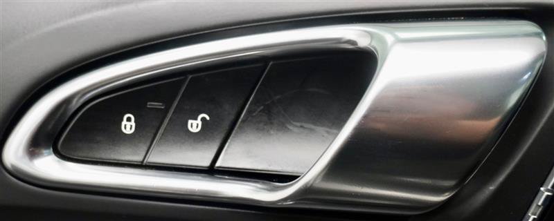 Used 2013 Porsche Cayenne S AWD/4WD image 36