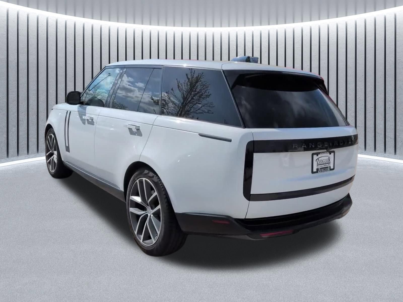 Used 2024 Land Rover Range Rover SE AWD/4WD image 15